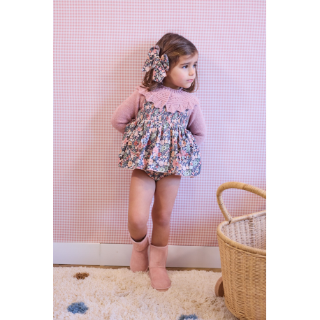 LAZO MEDIANO FLORES , LA MARTINICA