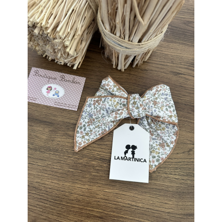 LAZO MEDIANO FLORES , LA MARTINICA