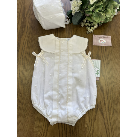 BOMBACHO BEBE CON CAPOTA , MARTA Y PAULA