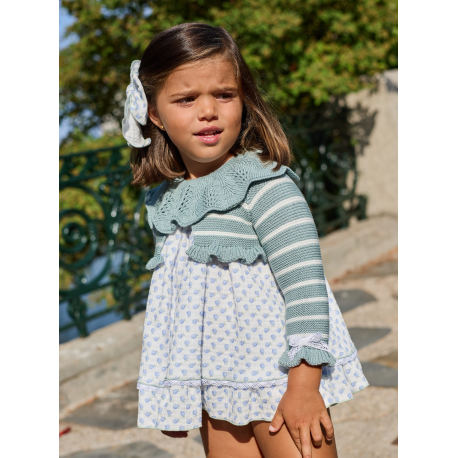 JESUSITO CUELLO BORDADO MÁS BRAGA TELA CON CHAQUETA CORTA RAYAS AZUL-VERDE, LA MARTINICA