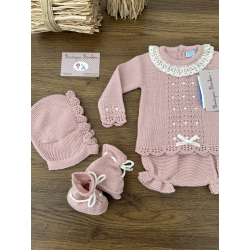 CONJUNTO BRAGUITA 4PIEZAS CANESÚ ,CAPOTA Y PATUCOS LAZO TERCIOPELO , MAC ILUSIÓN