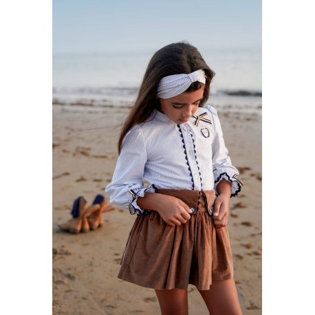 FALDA MÁS BLUSA , NOMA FERNÁNDEZ