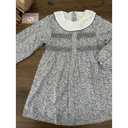VESTIDO FLORAL AZUL CON NIDO DE ABEJA , DADATI